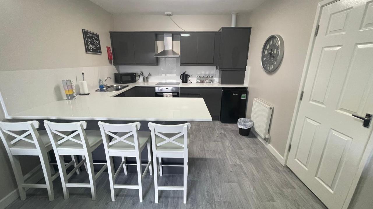 Mays Apartments - 102 Mill Street, Free Parking, 2 Minute Walk To Baltic Market And City Centre - Apartments Sleep 1-10 Guests Liverpool Exterior foto
